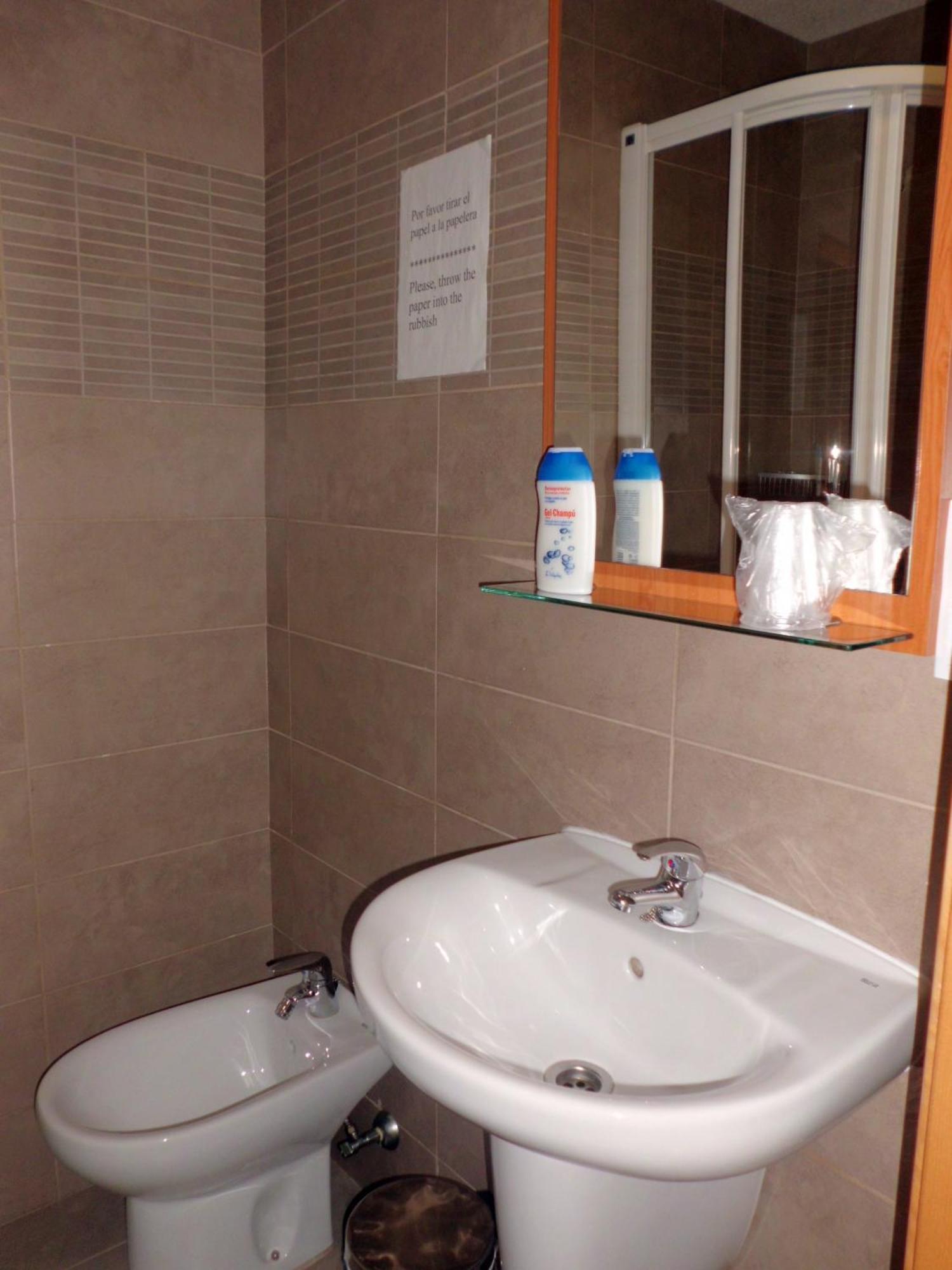 Hostal Abastos Βαλένθια Εξωτερικό φωτογραφία