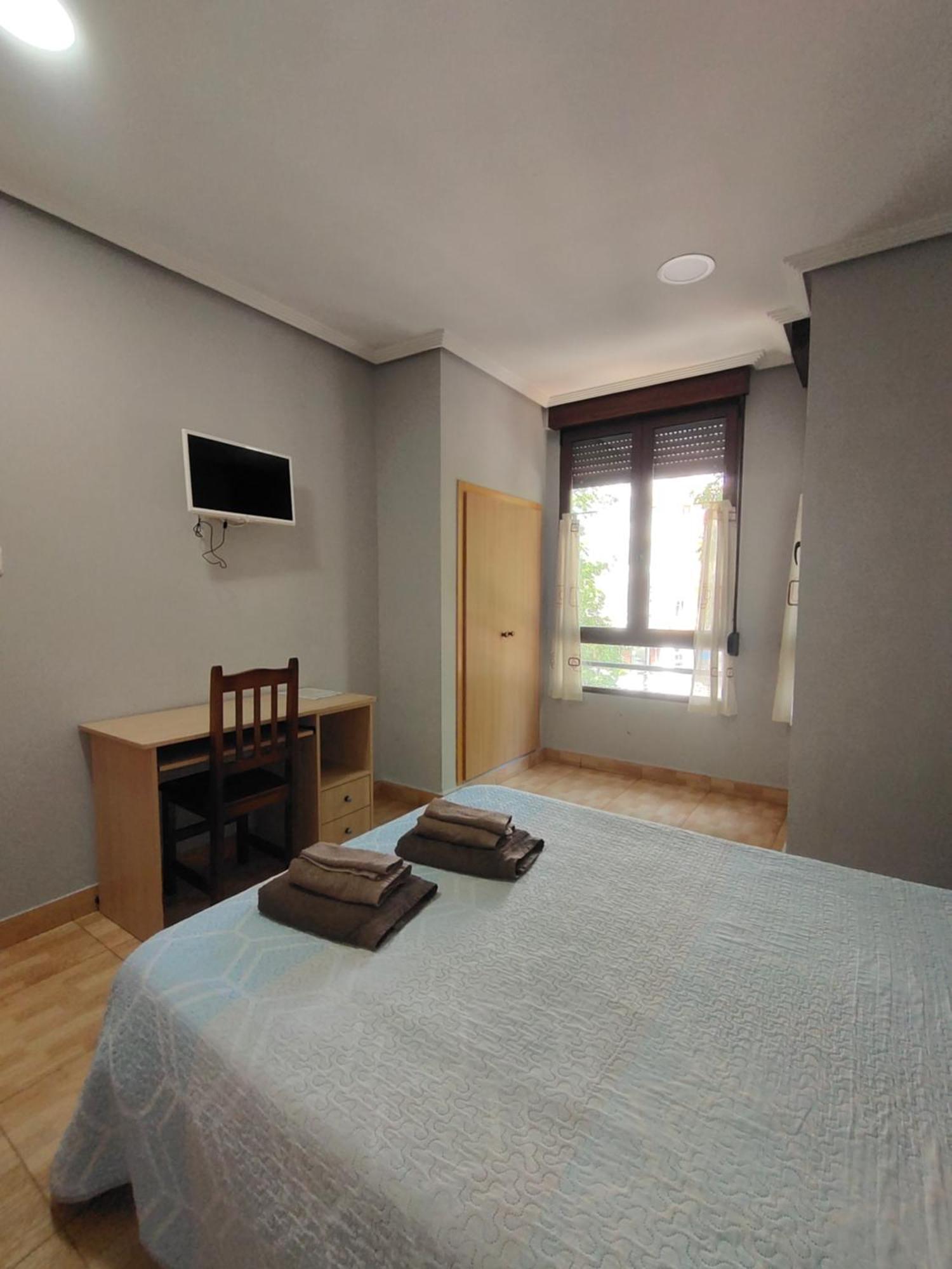 Hostal Abastos Βαλένθια Εξωτερικό φωτογραφία