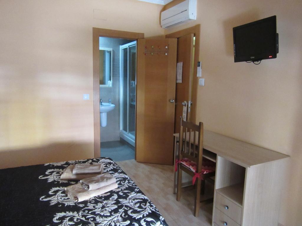 Hostal Abastos Βαλένθια Εξωτερικό φωτογραφία