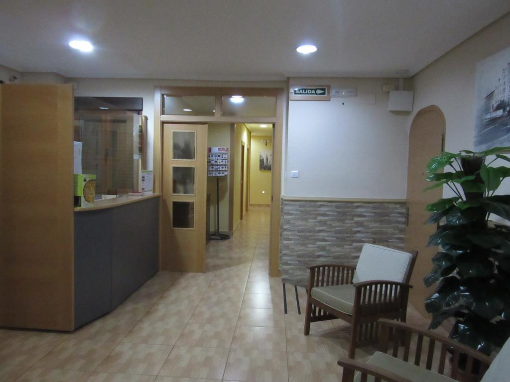 Hostal Abastos Βαλένθια Εξωτερικό φωτογραφία
